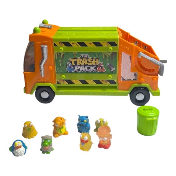 The Trash Pack Moose Toys Garbage Truck Vehicle w/ 8 Figures 1 Can | VTG - Picture 1 of 9